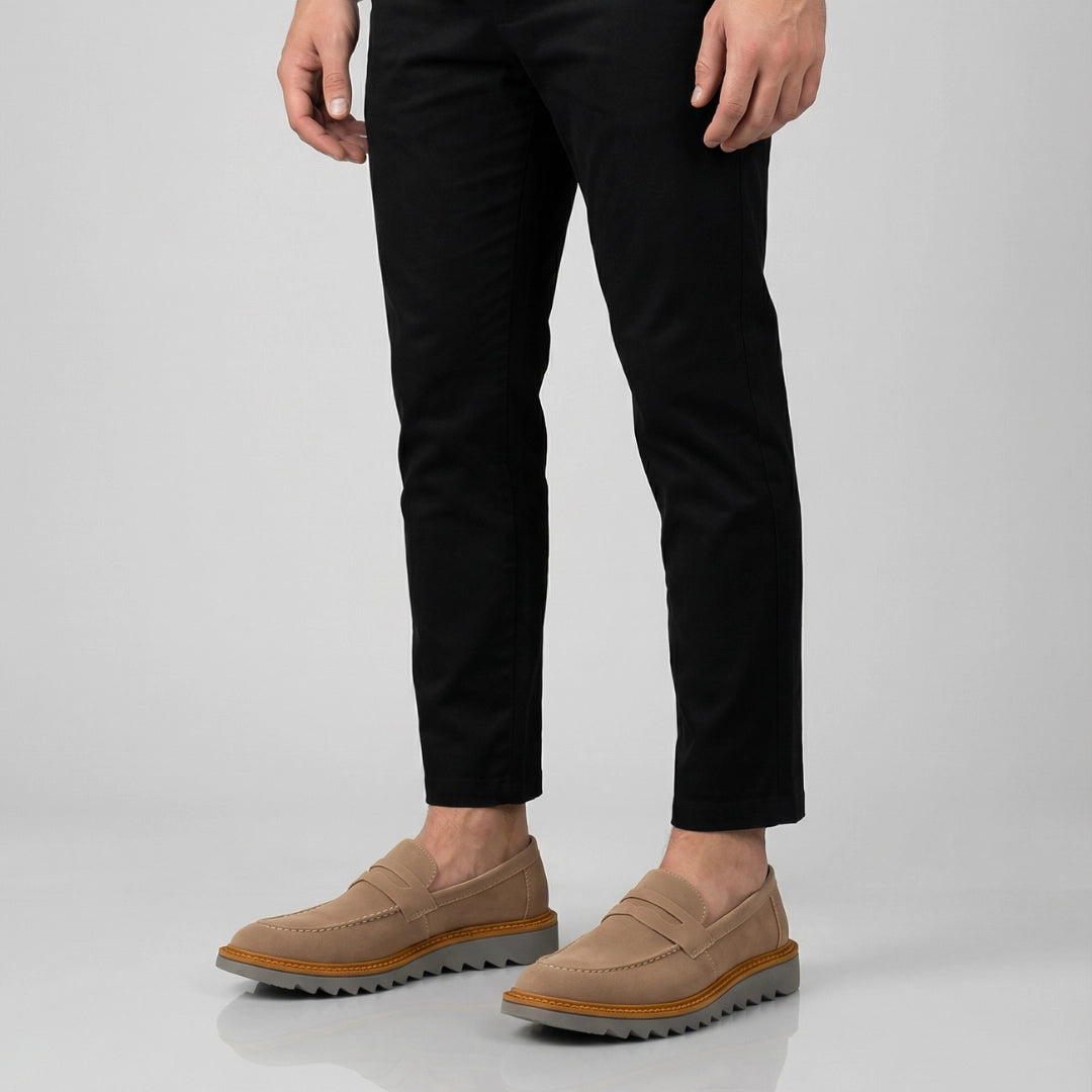 Sapato loafer masculino ginger em camurça para trabalho e fim de semana