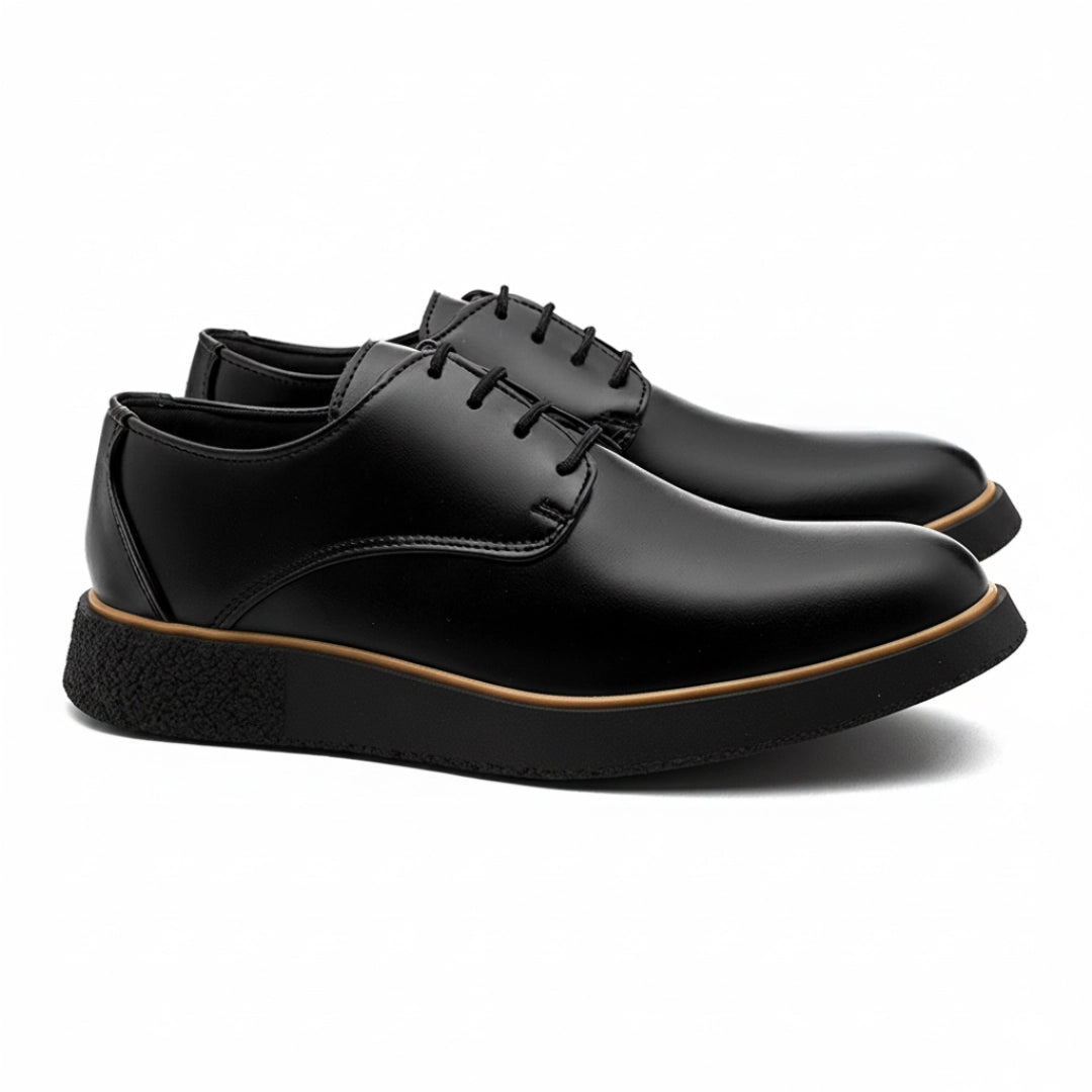 Derby masculino preto minimalista com solado New Crepe