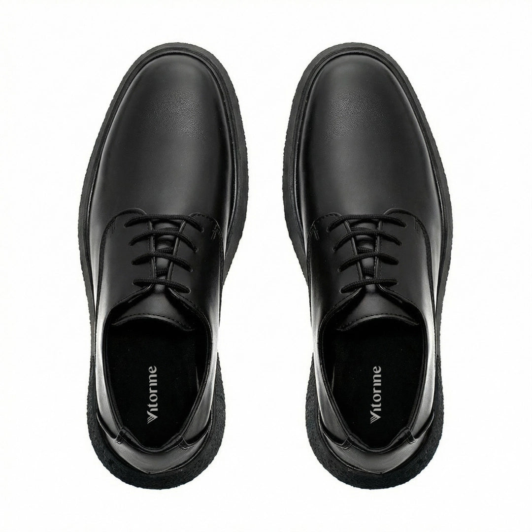 Derby Monaco All Black com design minimalista