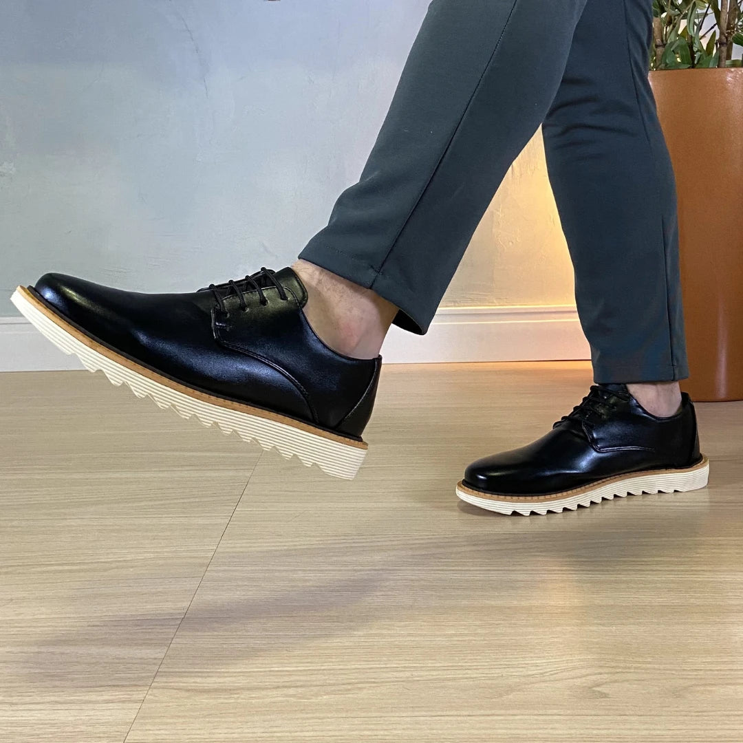 DESIGN LIMPO COM PRESENÇA — Sapato Derby Masculino Tratorado Mancini Preto