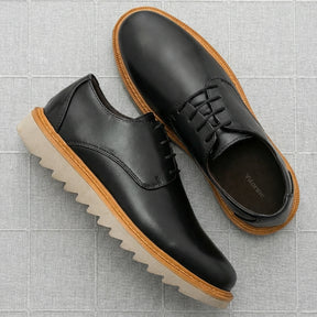 Sapato derby masculino preto em couro premium para ambientes formais e informais