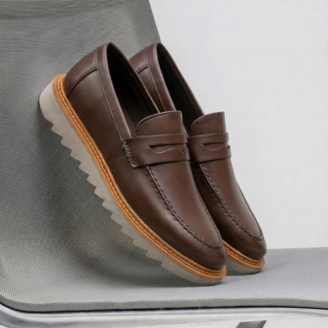 Sapato Loafer Masculino Tratorado Louis Café
