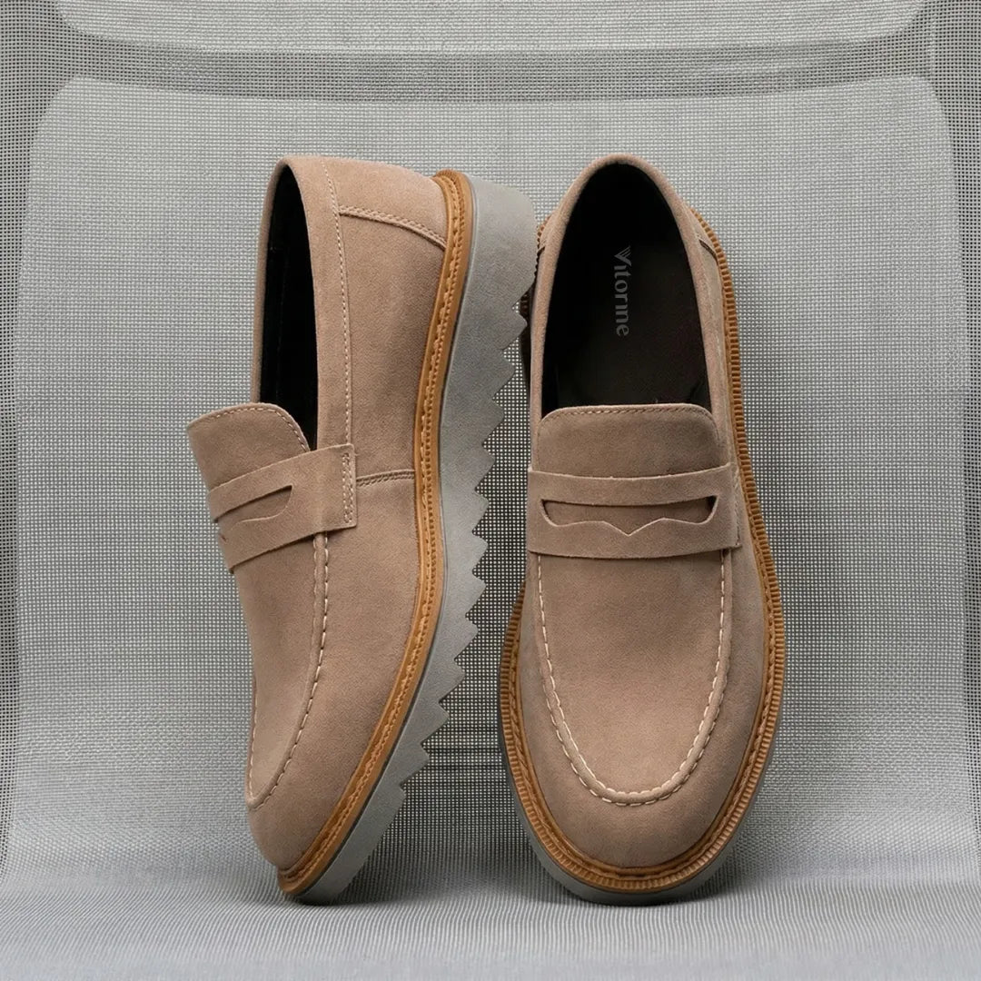 Sapato loafer casual masculino em camurça premium na cor ginger