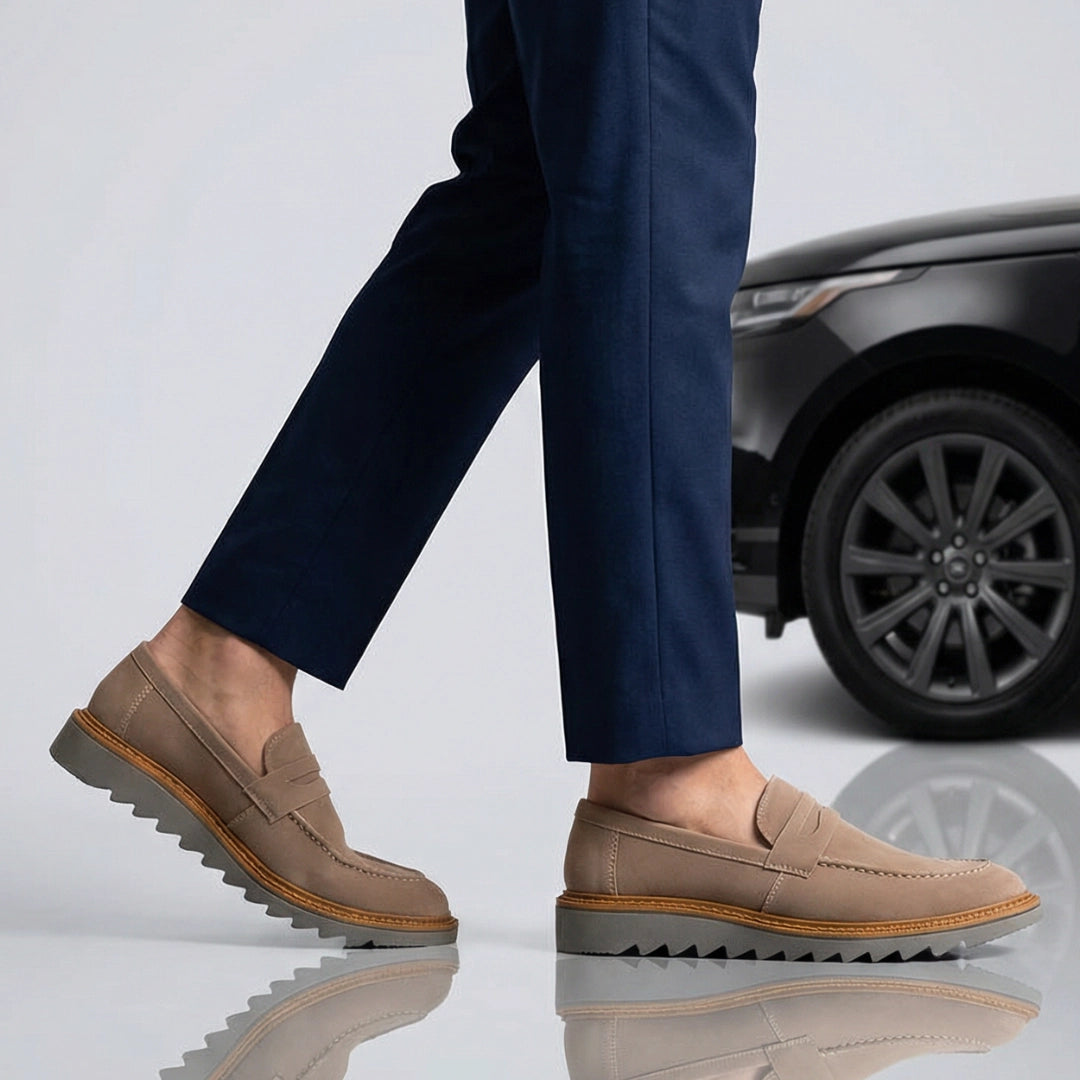 Sapato Loafer Masculino Tratorado Louis Camurça Ginger