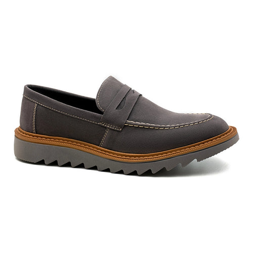 Sapato loafer masculino titânio em camurça com solado tratorado
