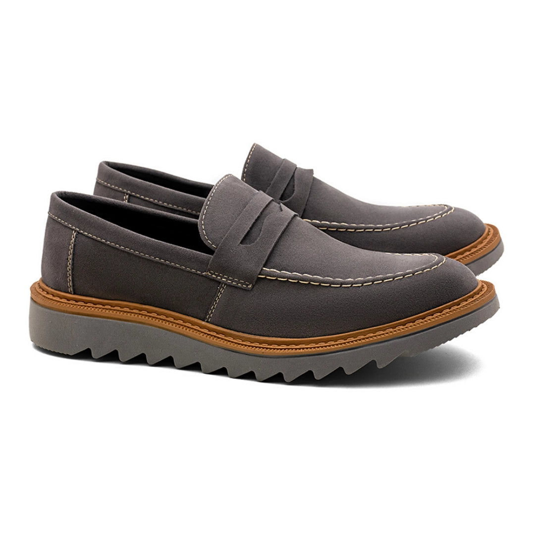 Sapato Loafer Masculino Tratorado Louis Camurça Titânio
