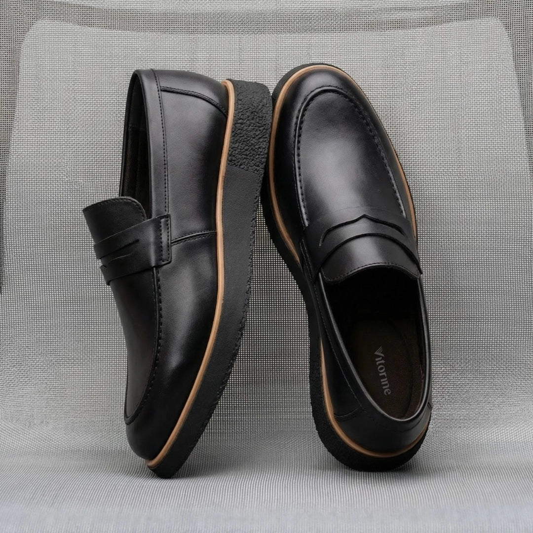 Sapato loafer preto moderno para trabalho e eventos