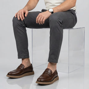 Sapato loafer masculino café moderno para trabalho