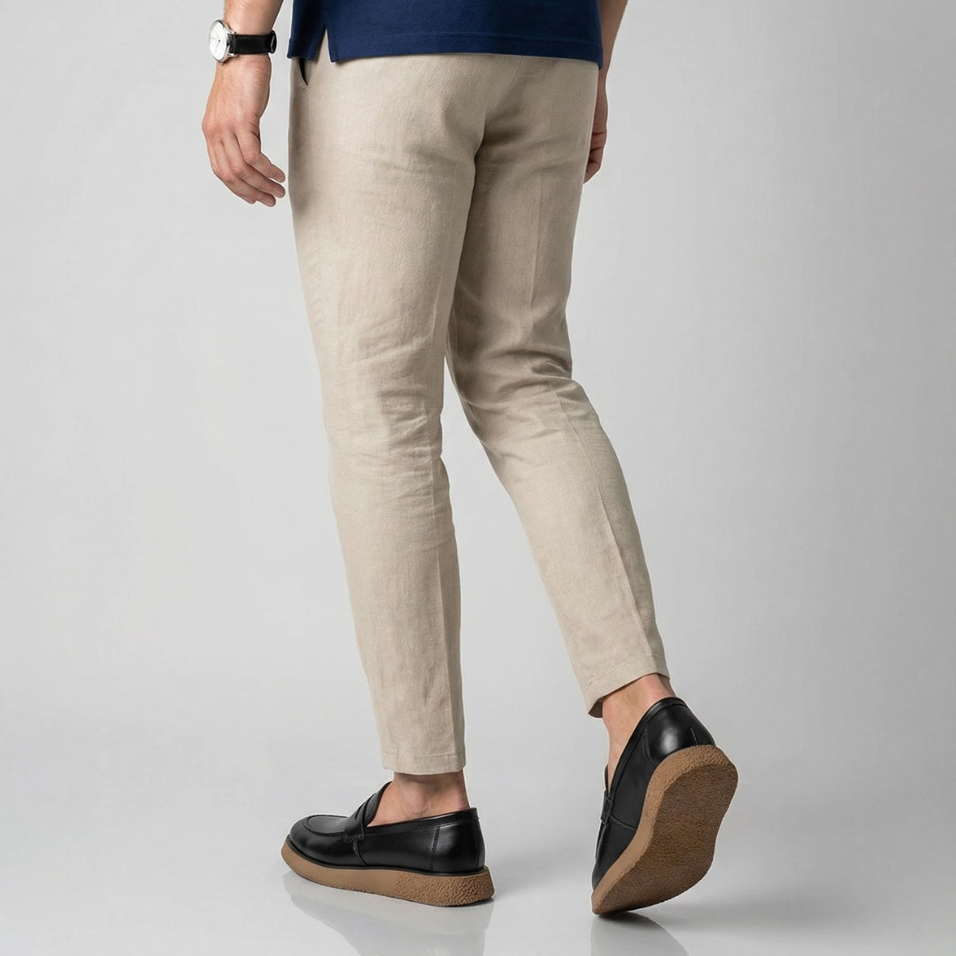 Detalhe do couro premium preto do loafer casual Vincenzo