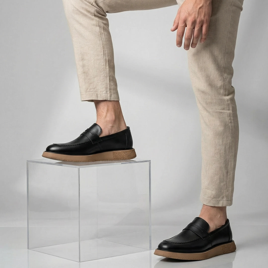 Sapato loafer preto moderno para trabalho e eventos