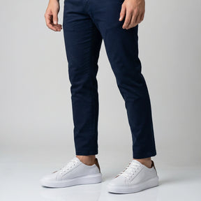 tênis masculino branco confortável para uso diário